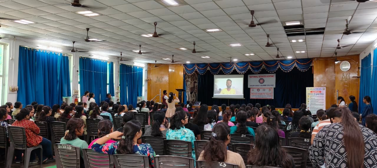 Students seated in rows in an auditorium attending an AI literacy session in Lucknow, Uttar Pradesh.
